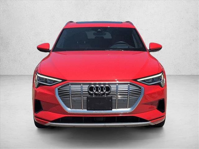Used 2019 Audi e-tron Prestige w/ Prestige Package AWD/4WD image 2
