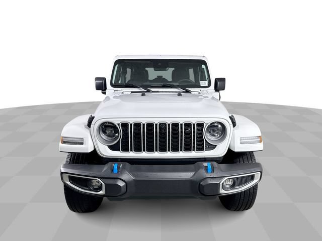 Used 2024 Jeep Wrangler Unlimited Sahara w/ Technology Group AWD/4WD image 3