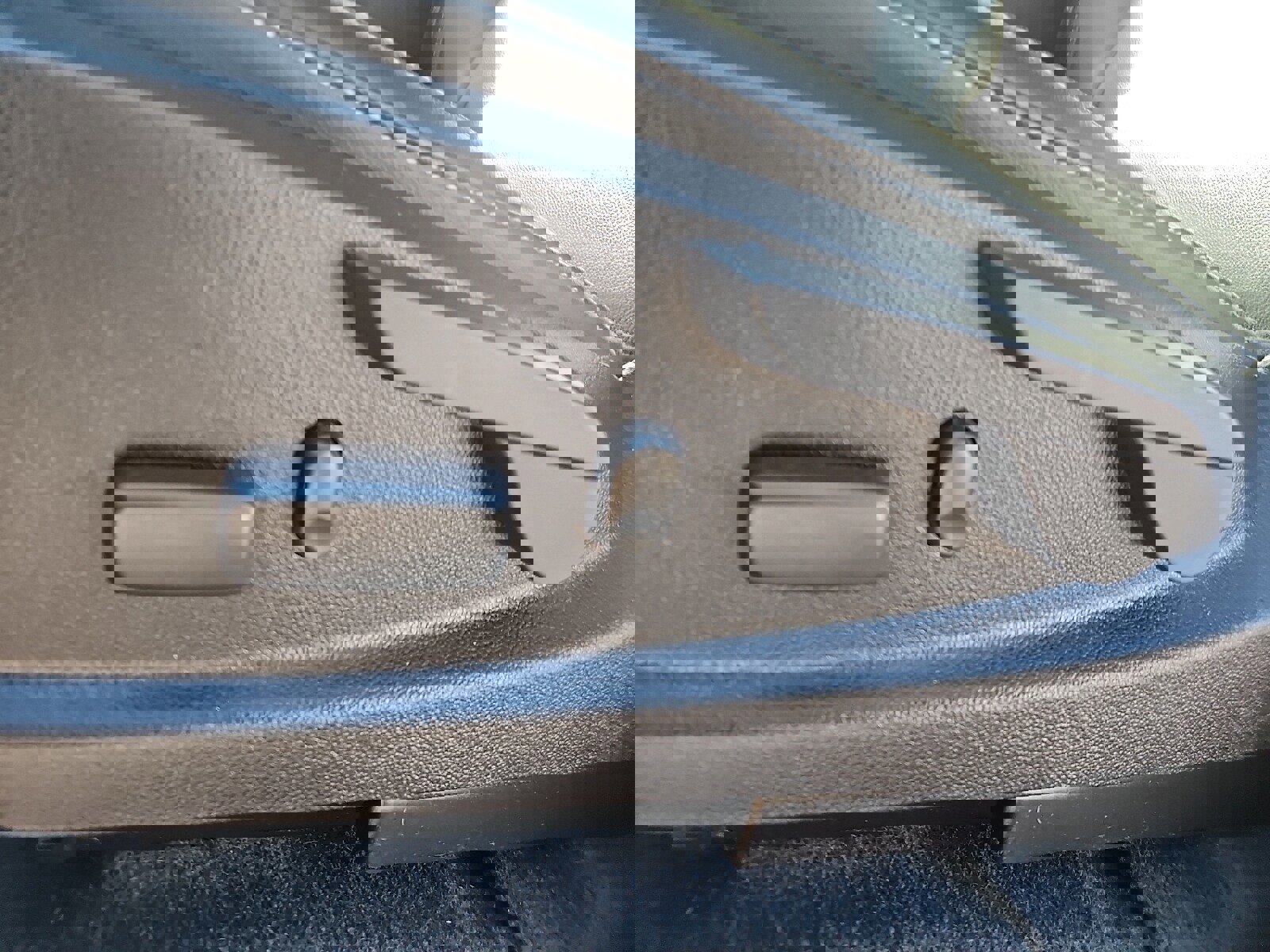 Used 2022 Chevrolet Colorado LT w/ Luxury Package image 14