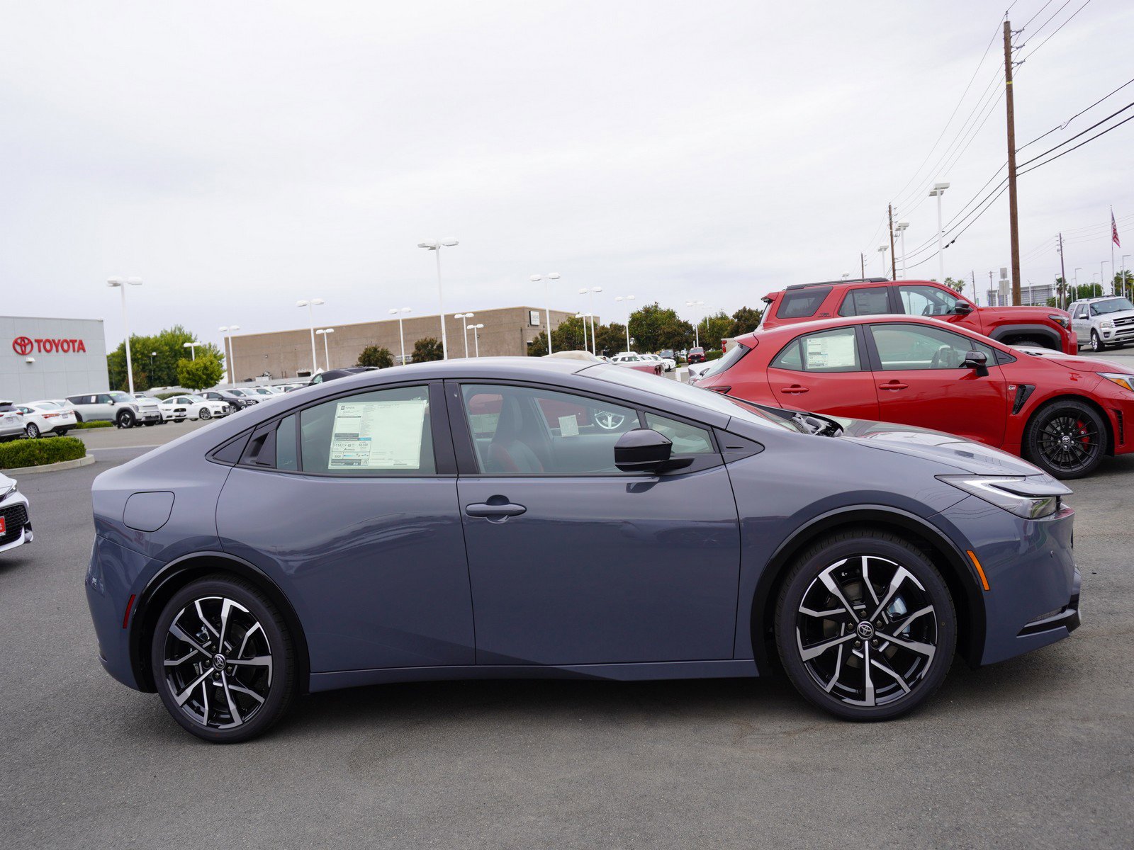 New 2026 Toyota Prius Plug-In Hybrid image 4