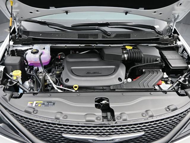 New 2026 Chrysler Voyager LX FWD image 41