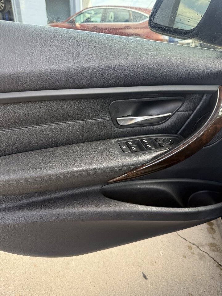Used 2015 BMW 328i Sedan RWD image 16