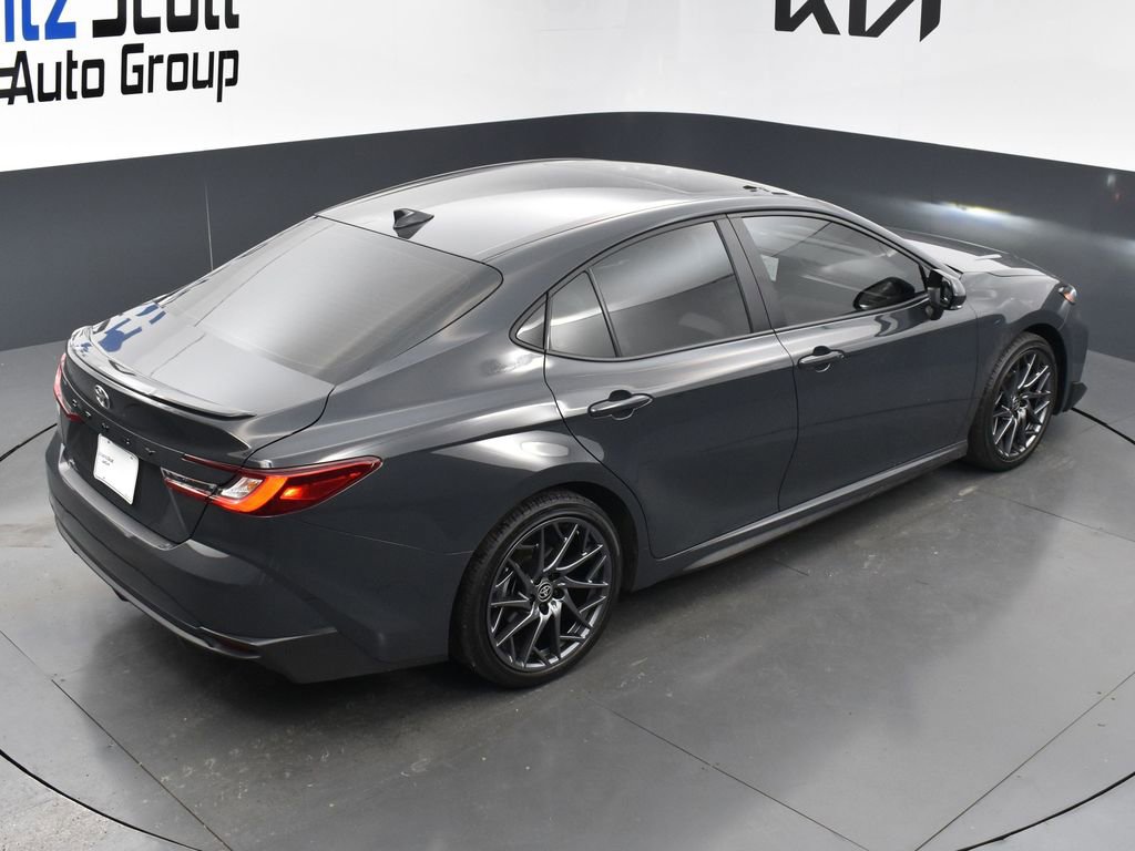 Used 2025 Toyota Camry SE w/ Convenience Package image 13