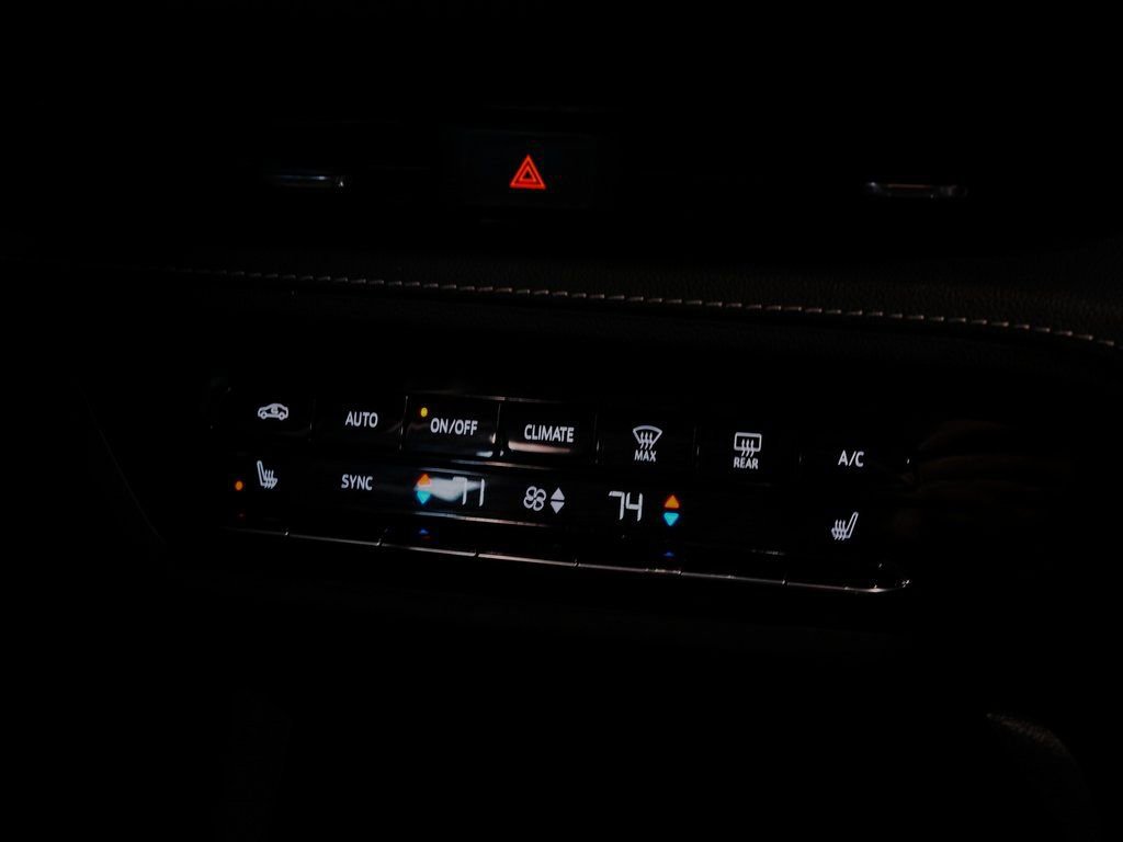 Used 2023 Buick Envision Essence image 20