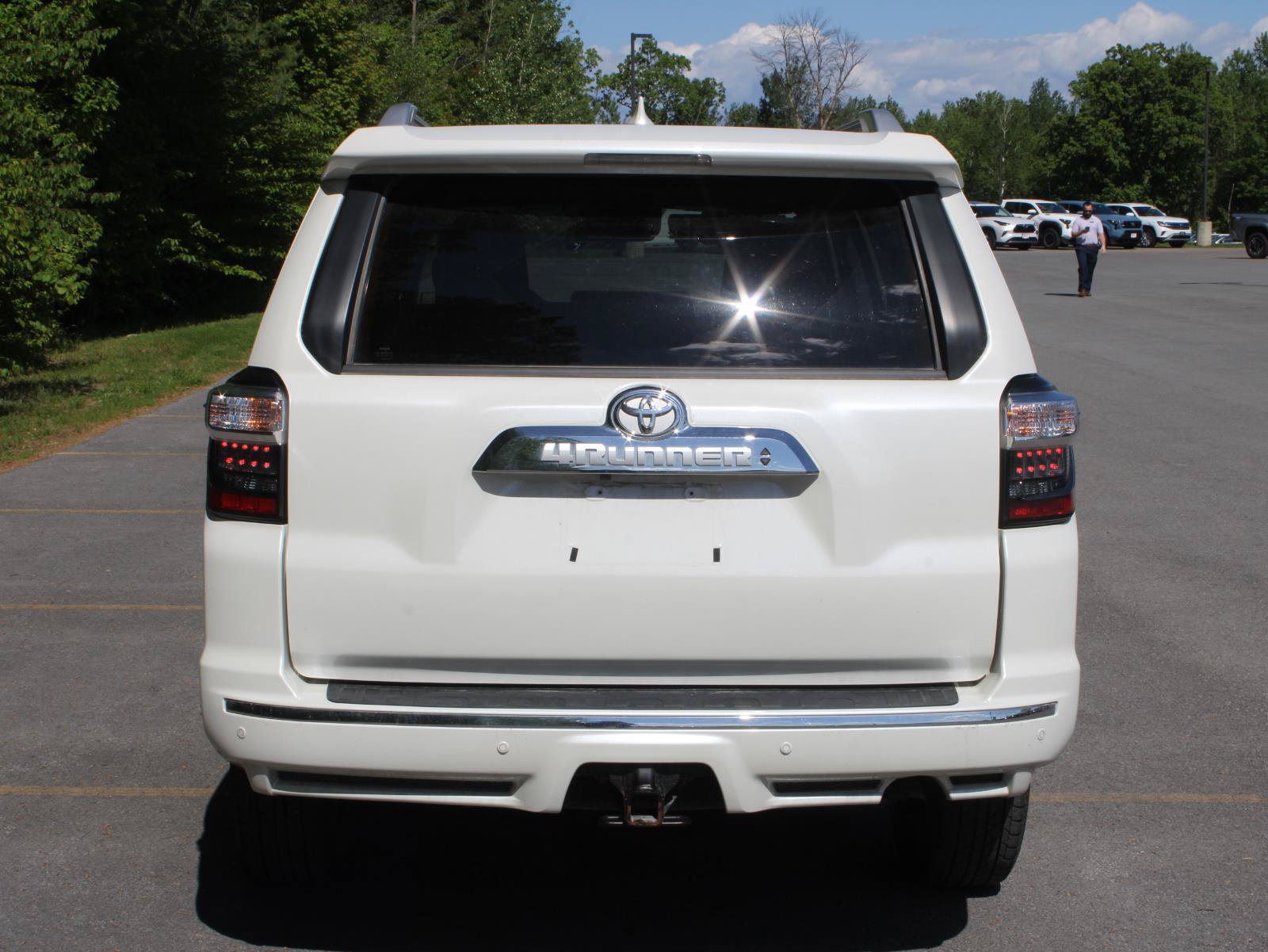 Used 2021 Toyota 4Runner Limited AWD/4WD image 6