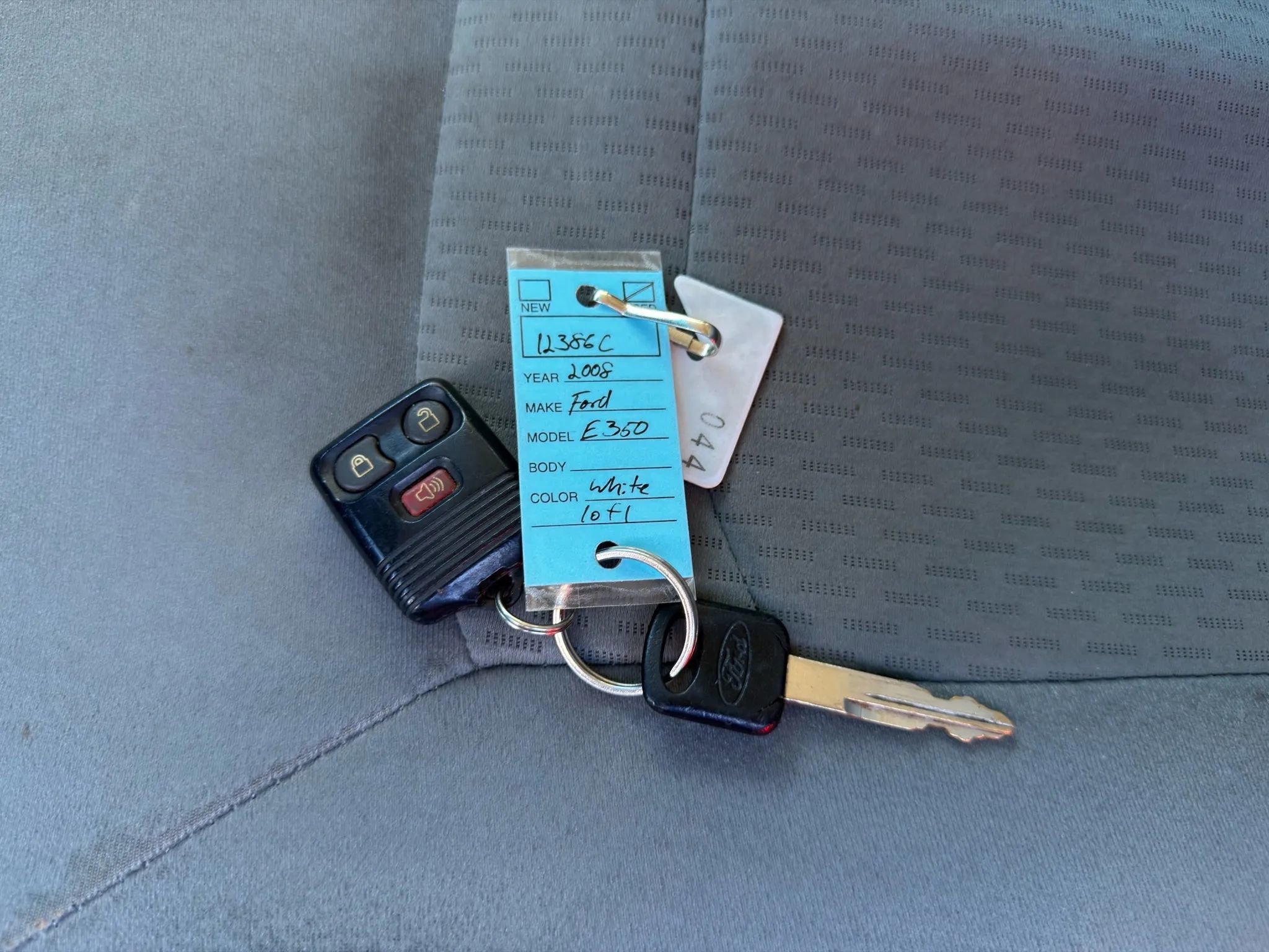 Used 2008 Ford E-350 and Econoline 350 XLT image 2