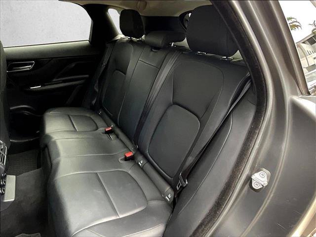 Used 2019 Jaguar F-PACE AWD/4WD image 23