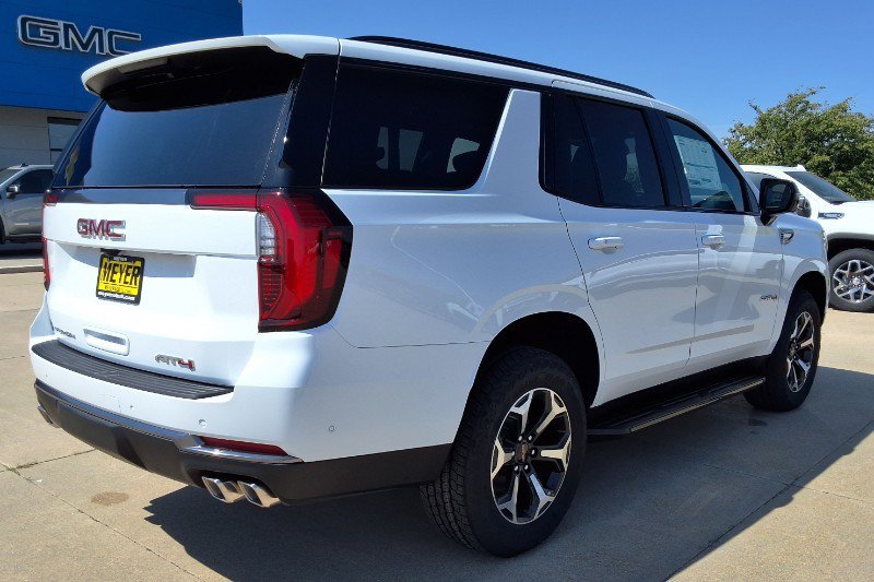 New 2026 GMC Yukon AT4 AWD/4WD image 8