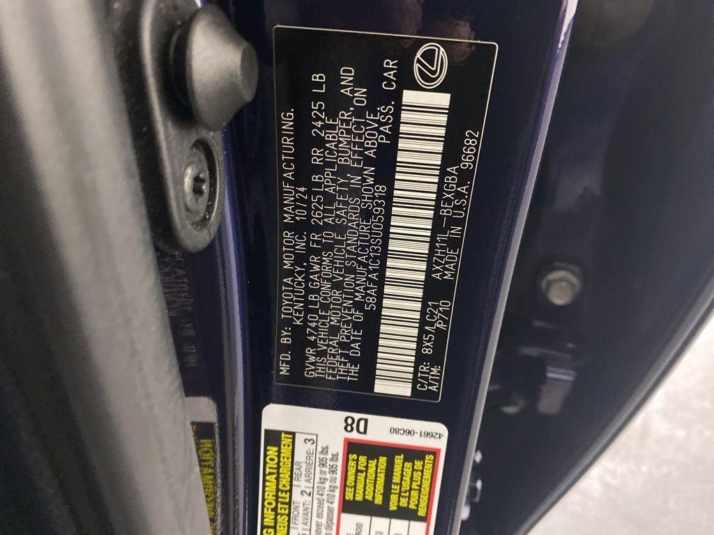 Certified 2025 Lexus ES 300h Ultra Luxury image 38