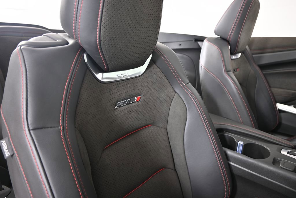 Used 2021 Chevrolet Camaro ZL1 w/ LPO, ZL1 Protection Package RWD image 18