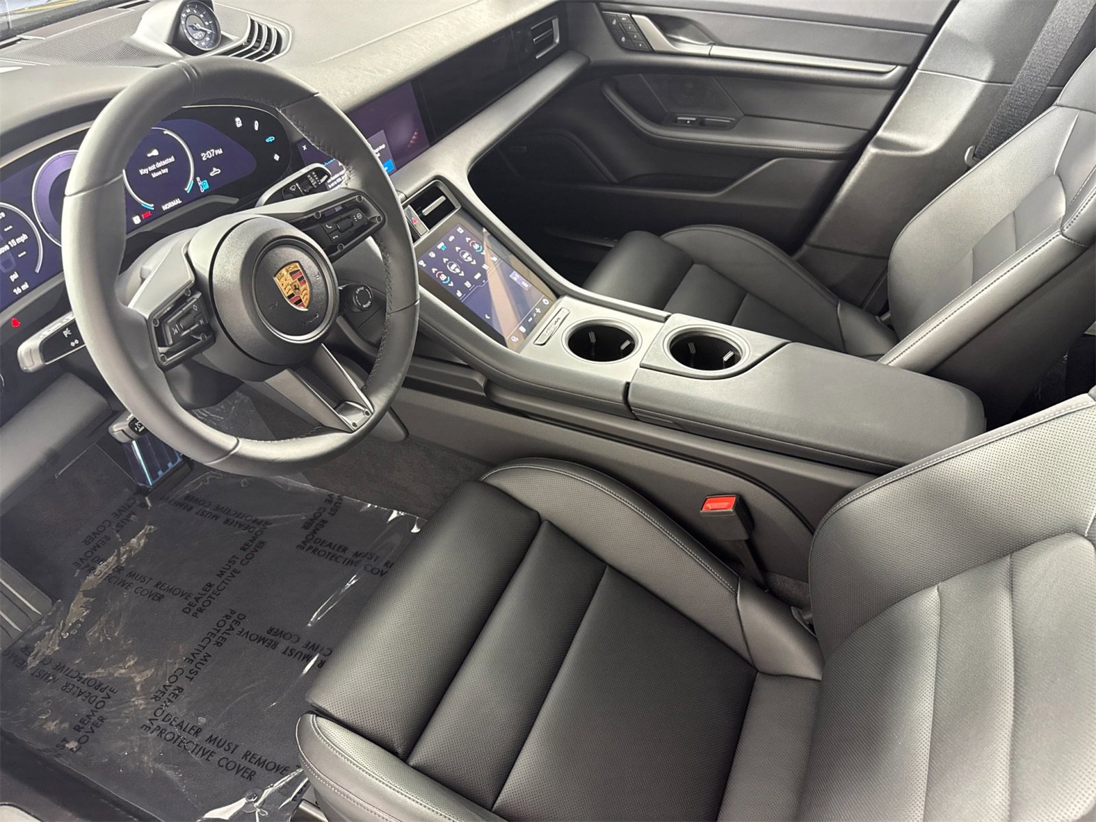 Used 2025 Porsche Taycan image 4