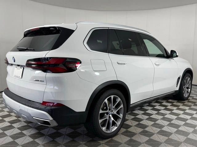 Used 2025 BMW X5 sDrive40i w/ Premium Package image 10