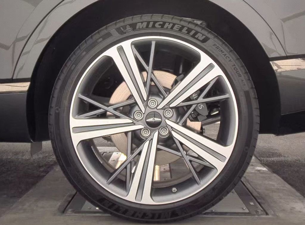 Used 2026 Genesis GV80 3.5T e-SC image 13