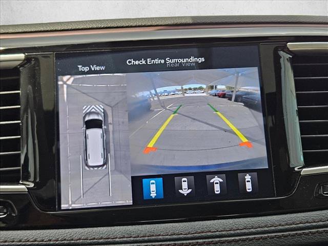 Used 2019 Chrysler Pacifica Limited w/ Tire & Wheel Group FWD image 12