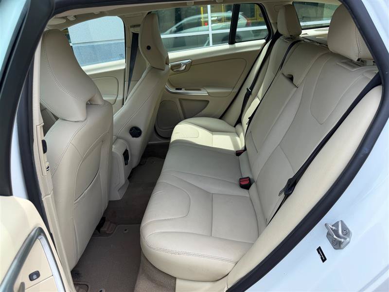 Used 2015 Volvo V60 T5 Premier FWD image 48