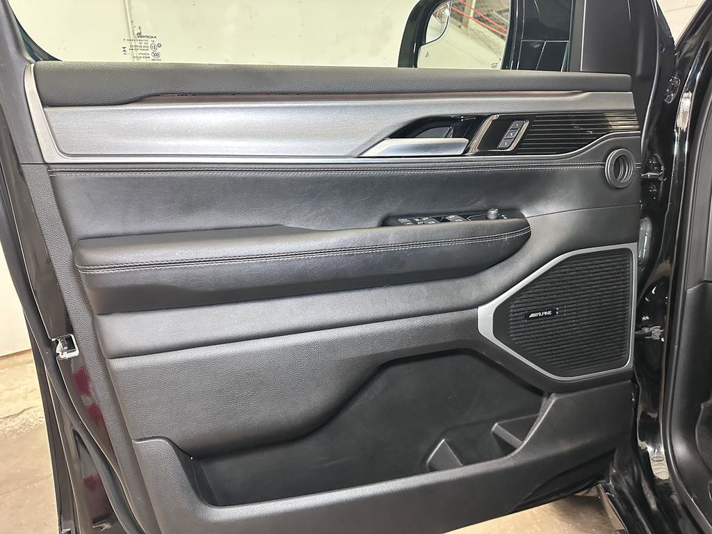 Certified 2024 Jeep Wagoneer Series II w/ Convenience Group I image 25