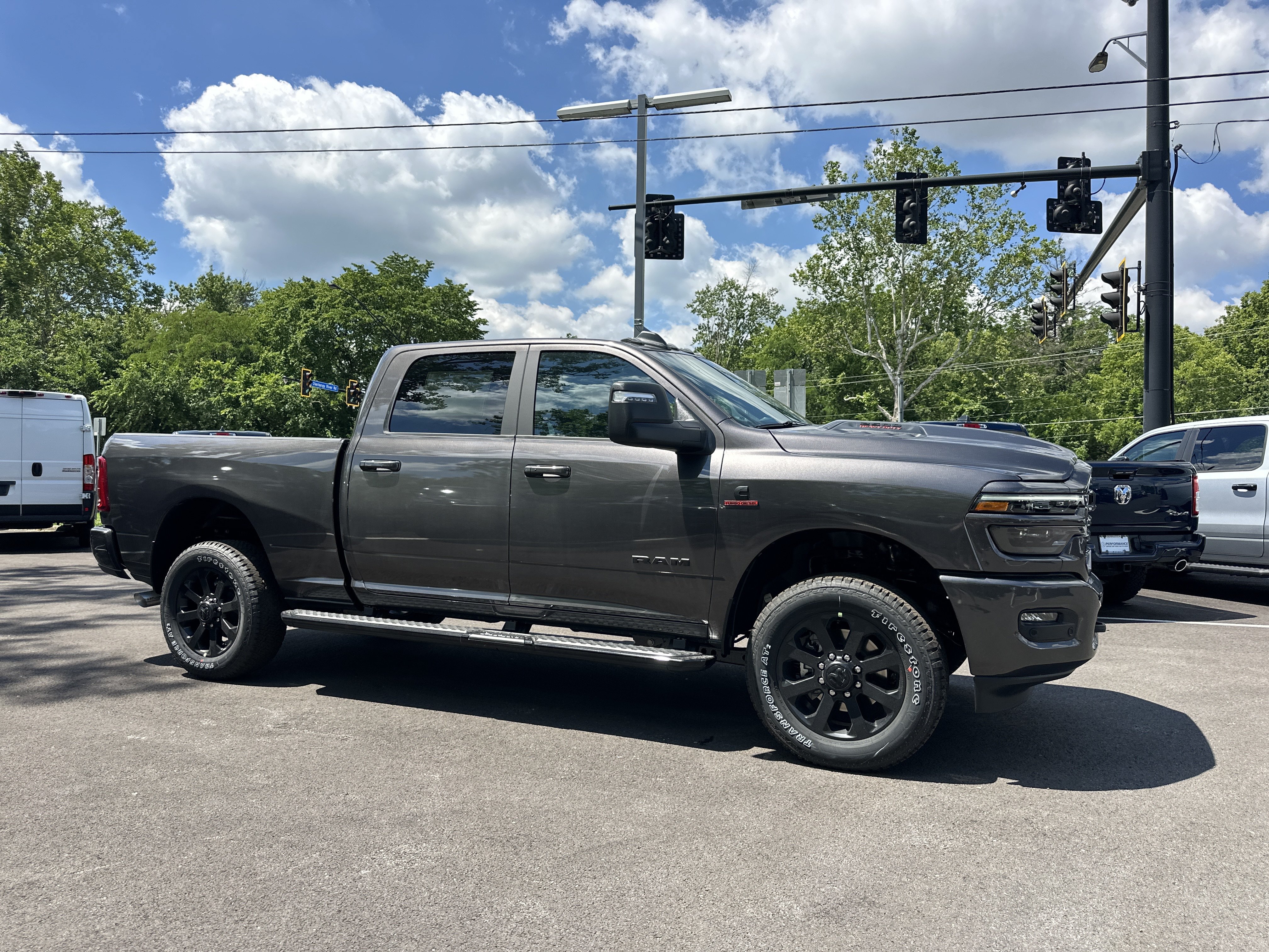 New 2026 RAM 2500 Laramie AWD/4WD image 21