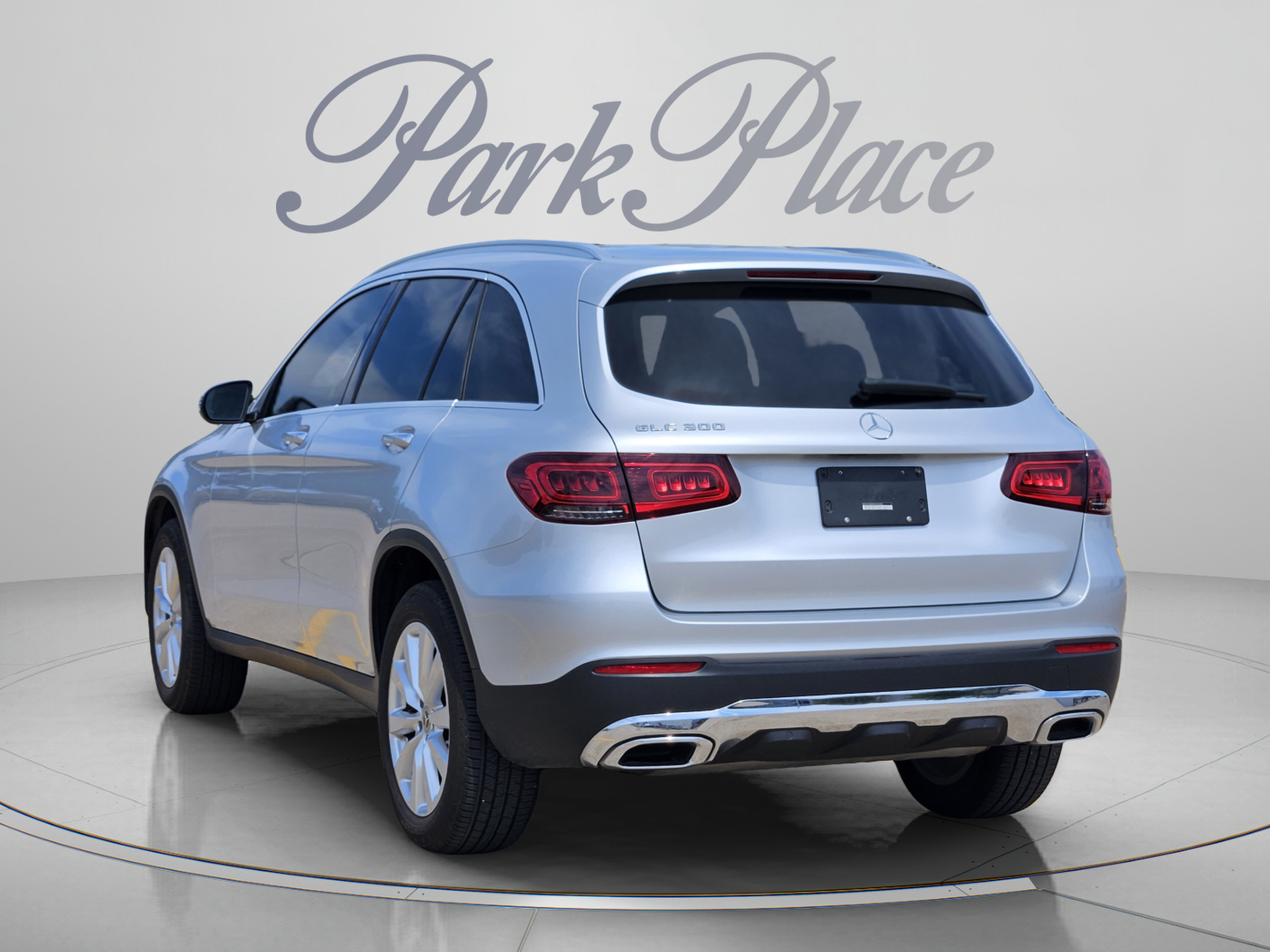 Used 2020 Mercedes-Benz GLC 300 image 3