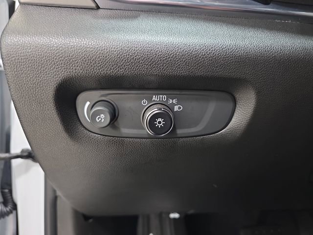 Used 2023 Chevrolet Traverse LT w/ Rear Camera Mirror Package AWD/4WD image 24