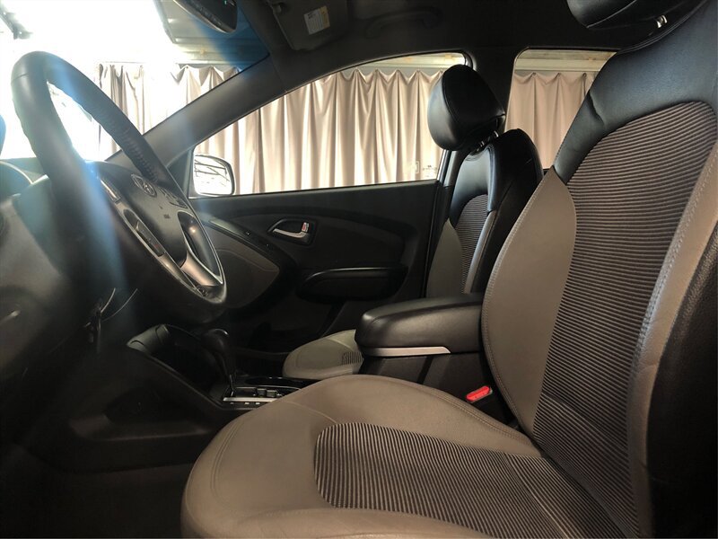 Used 2012 Hyundai Tucson GLS FWD image 9