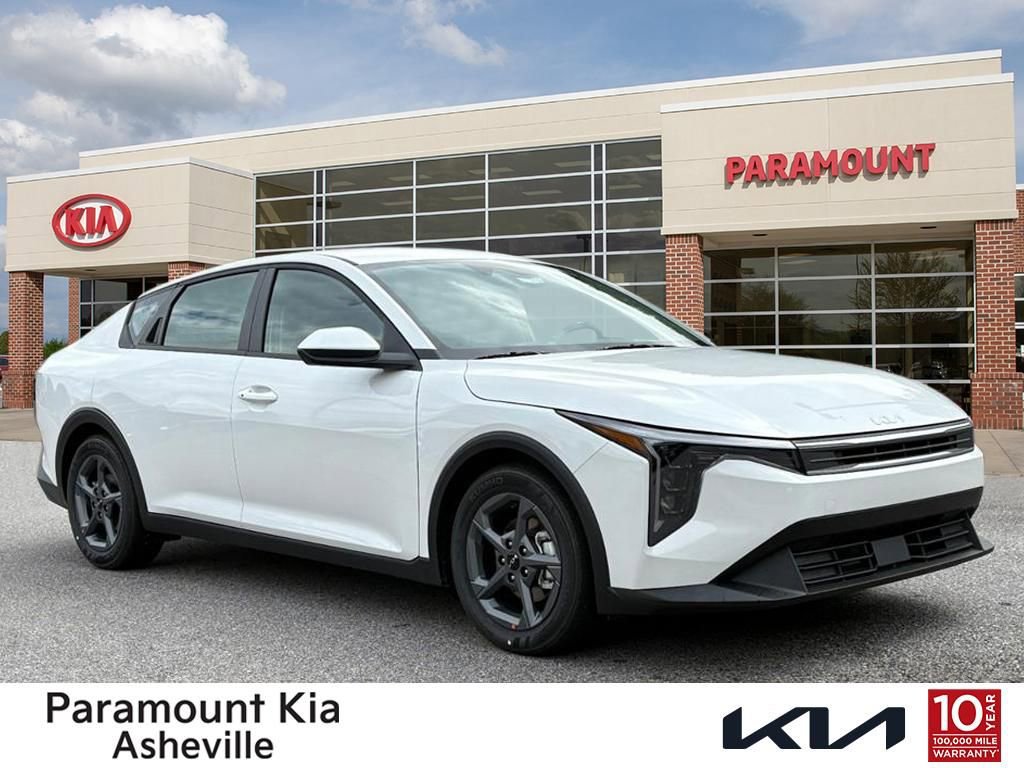 New 2025 Kia K4 LXS