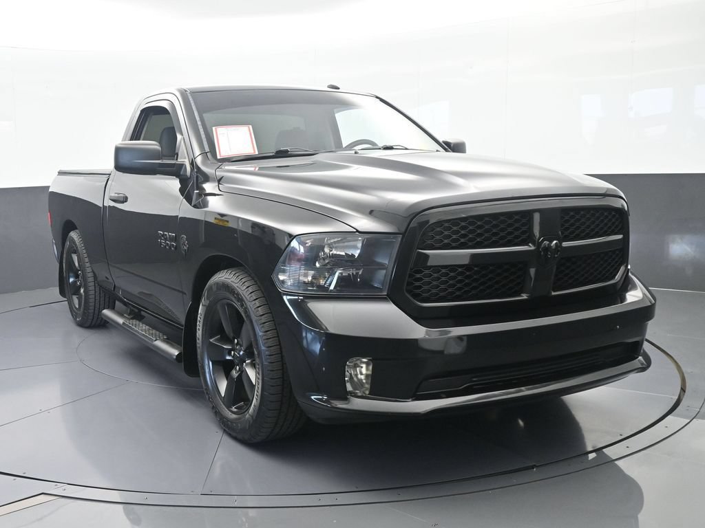 Used 2018 RAM 1500 Express w/ Black Ram 1500 Express Group RWD image 9
