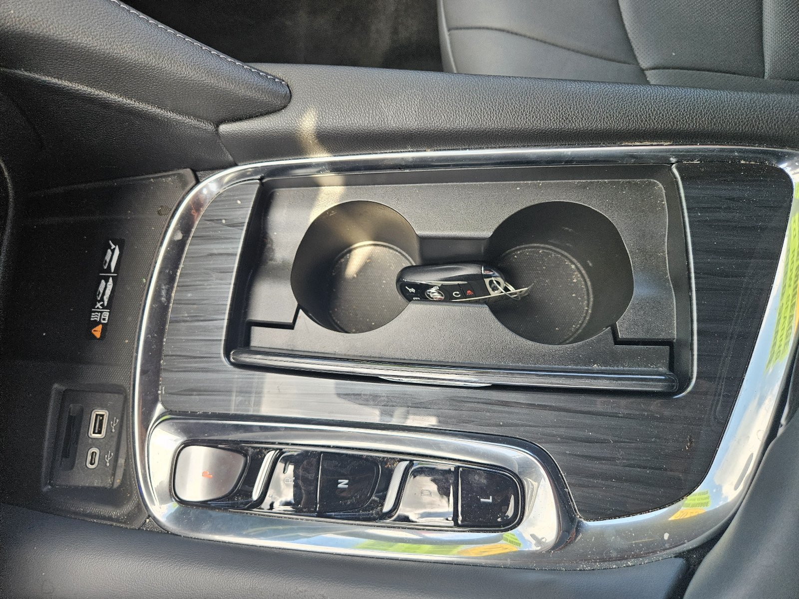 Used 2023 Buick Enclave Essence FWD image 14