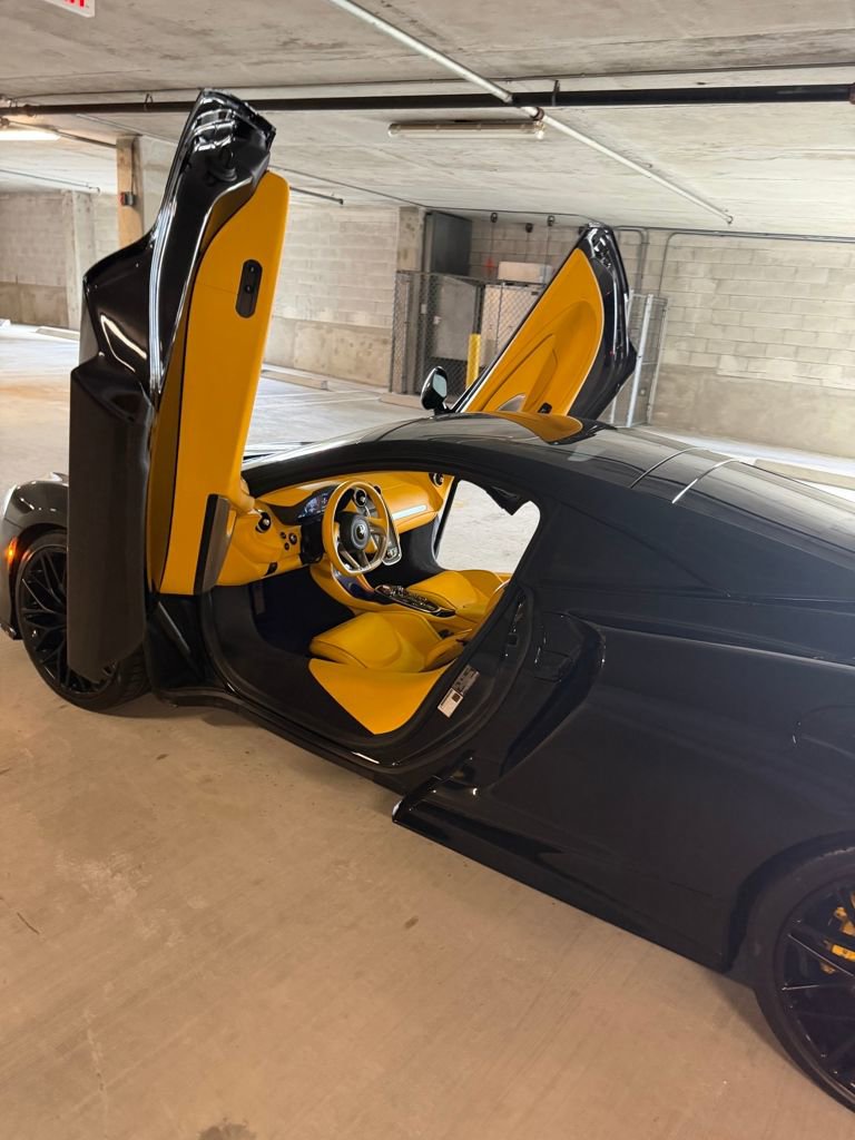 Used 2022 McLaren GT image 16