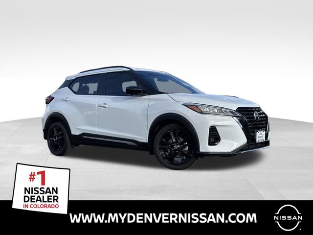 Used 2021 Nissan Kicks SR image 1