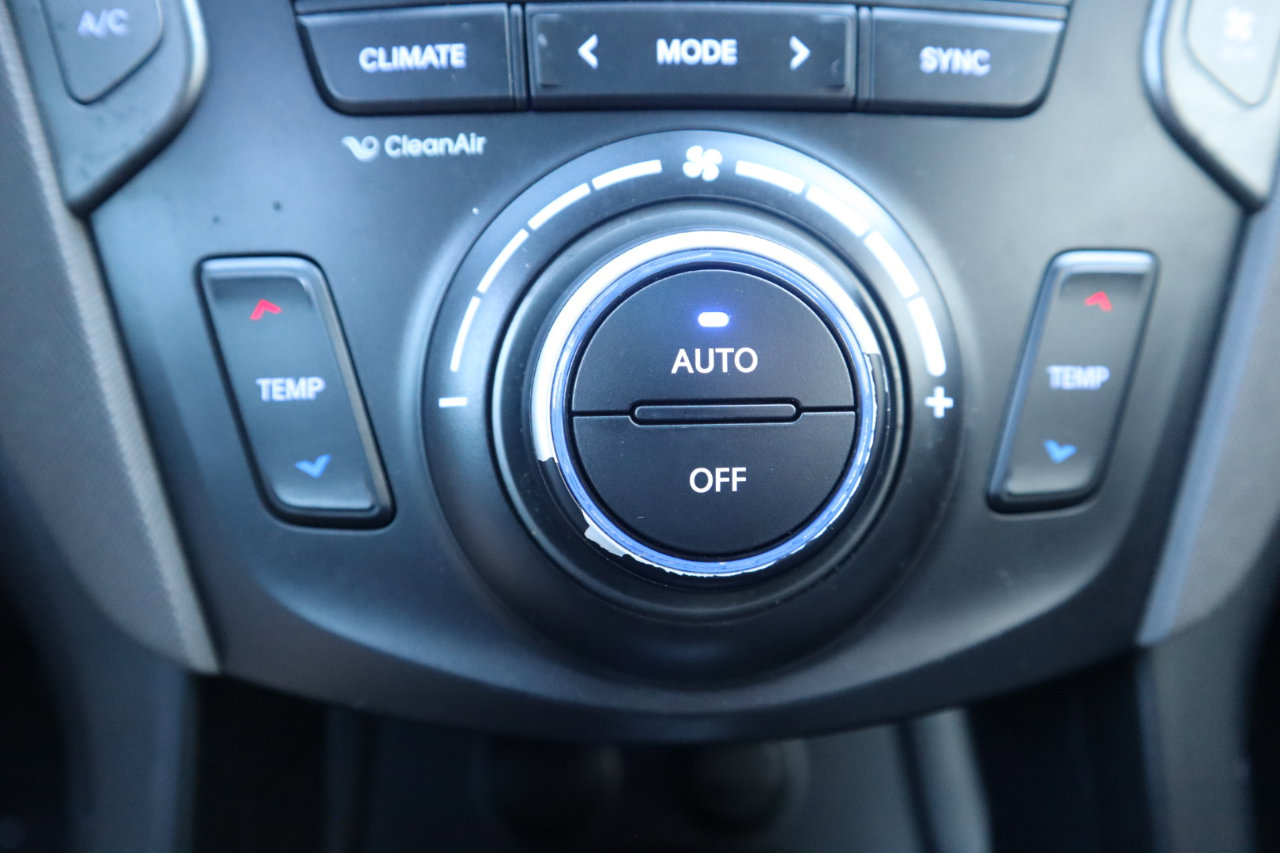 Used 2017 Hyundai Santa Fe AWD w/ SE Ultimate Tech Package 03 image 87