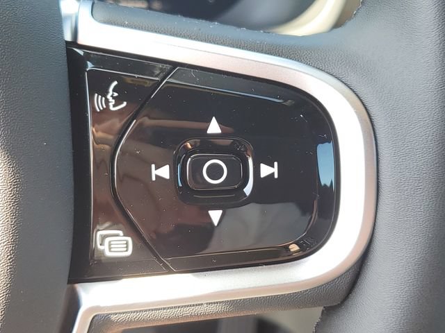 New 2026 Volvo XC90 T8 Plus w/ Protection Package AWD/4WD image 12