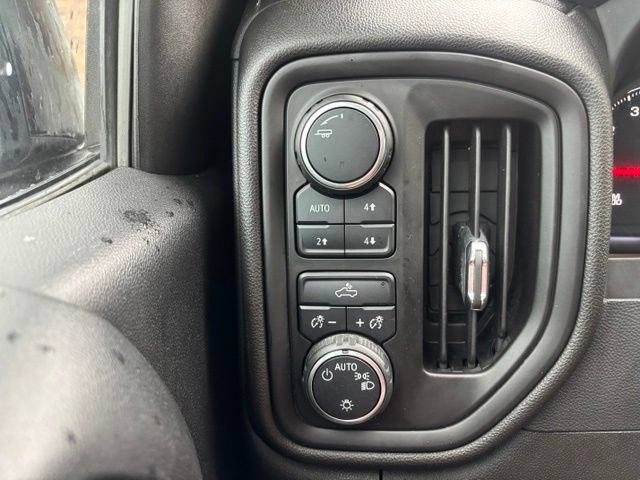Used 2021 Chevrolet Silverado 1500 Custom Trail Boss AWD/4WD image 27