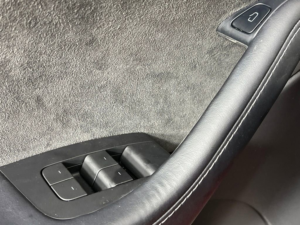 Used 2021 Tesla Model Y Long Range image 18