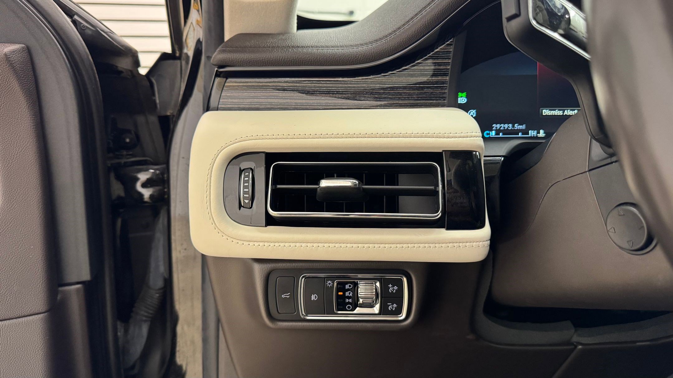 Used 2023 Lincoln Aviator Black Label w/ Dynamic Handling Package image 44