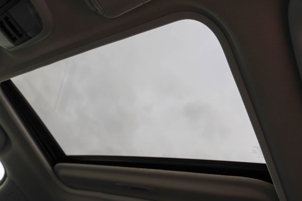 Used 2021 Subaru Crosstrek Hybrid w/ Moonroof Package w/Navigation image 12