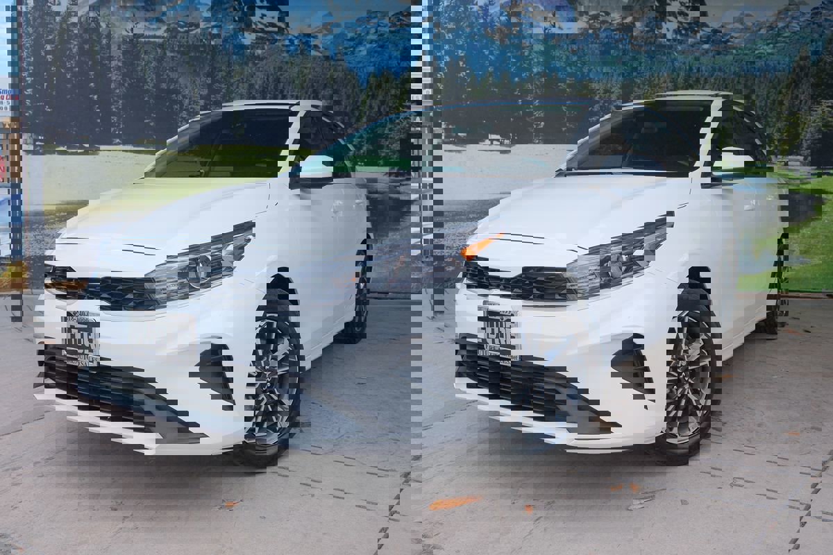Used 2023 Kia Forte LXS video 1