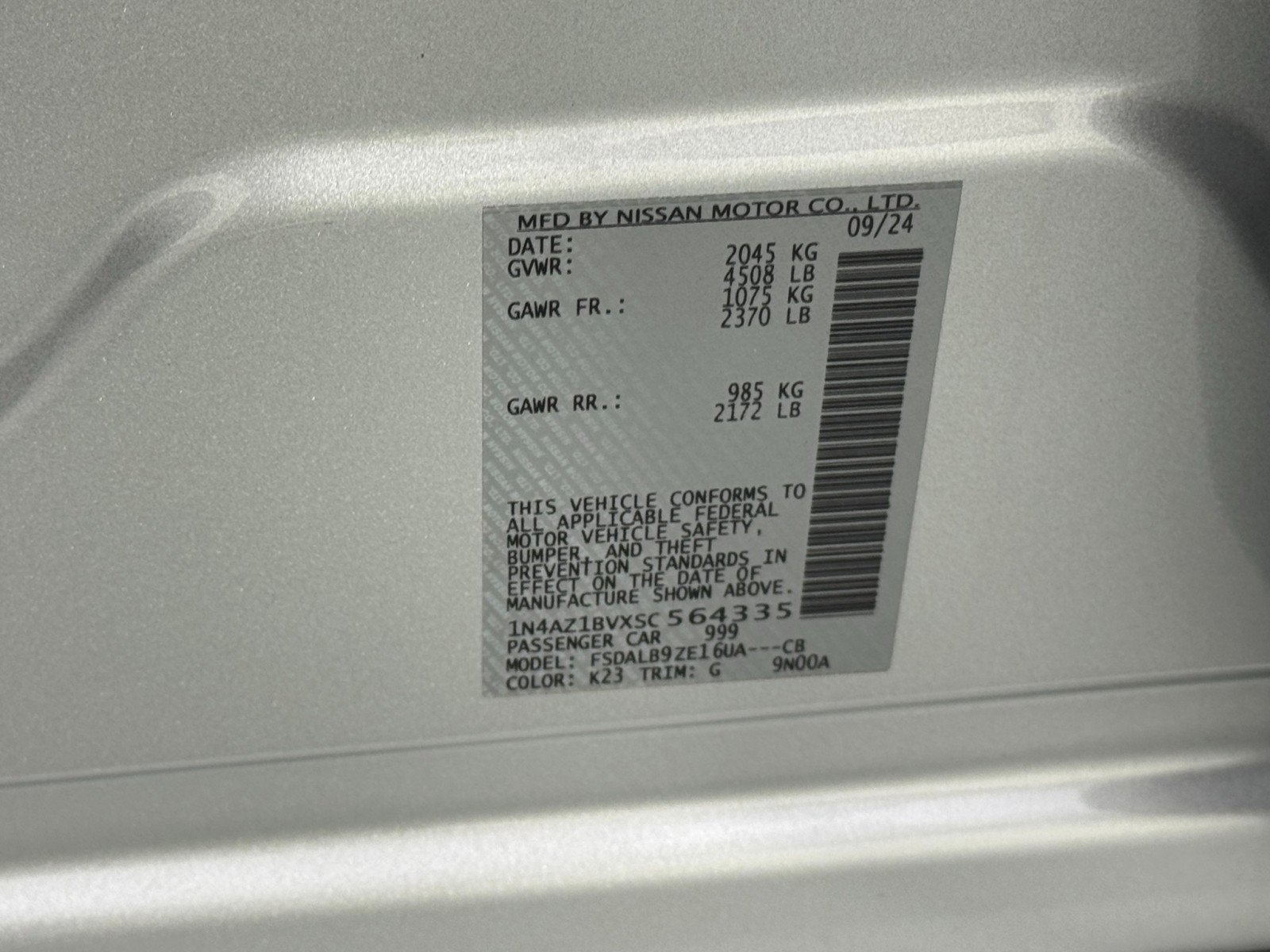 Used 2025 Nissan Leaf S image 37