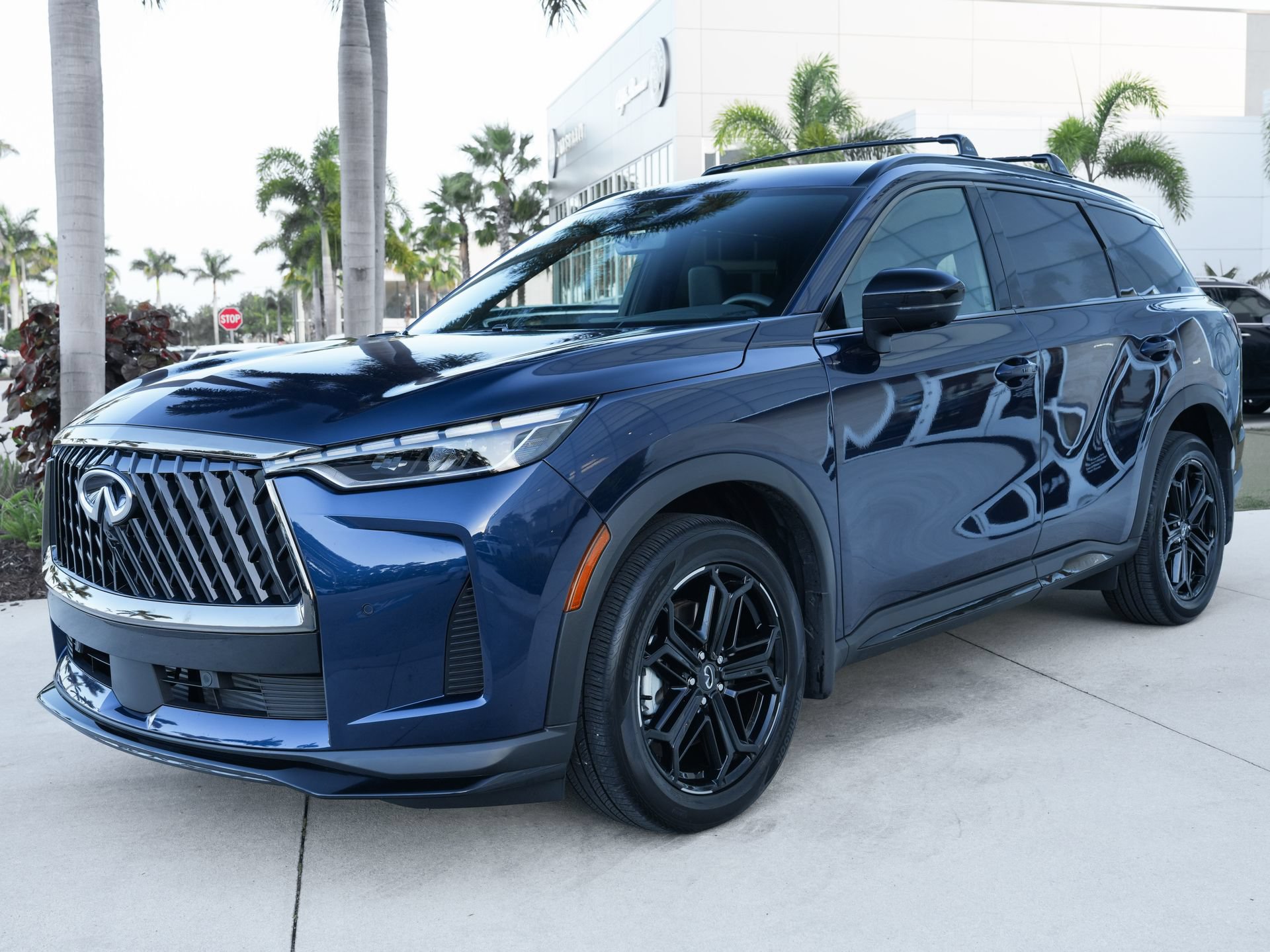 Certified 2026 INFINITI QX60 Sport w/ Dark Cargo Package AWD/4WD image 6