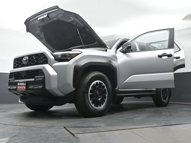 Certified 2026 Toyota 4Runner TRD Off-Road Premium AWD/4WD image 44