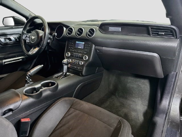 Used 2018 Ford Mustang Coupe RWD image 27