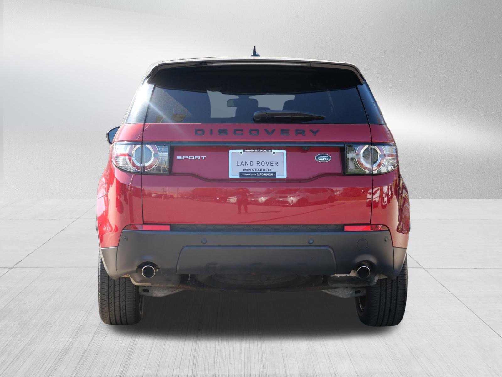 Used 2016 Land Rover Discovery Sport HSE image 4