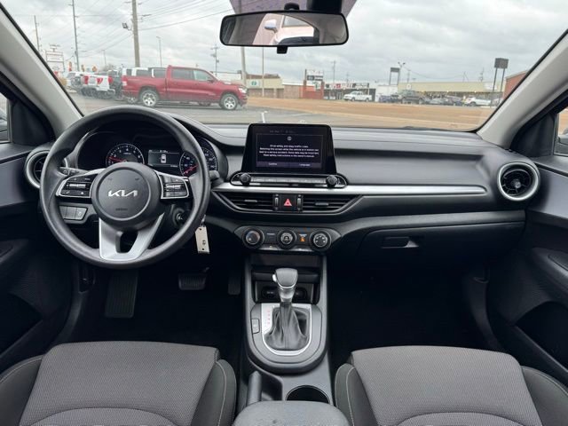 Used 2024 Kia Forte LXS FWD image 7
