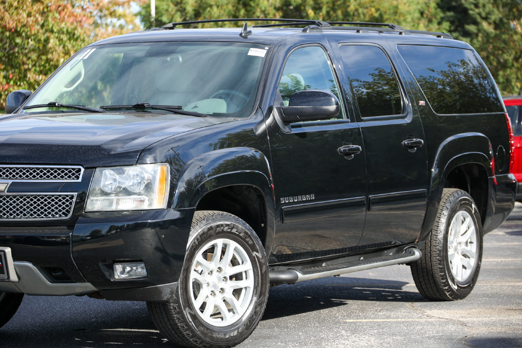 Used 2011 Chevrolet Suburban LT AWD/4WD image 15
