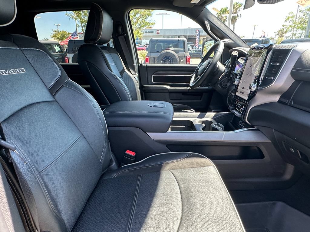 Used 2023 RAM 3500 Laramie AWD/4WD image 16