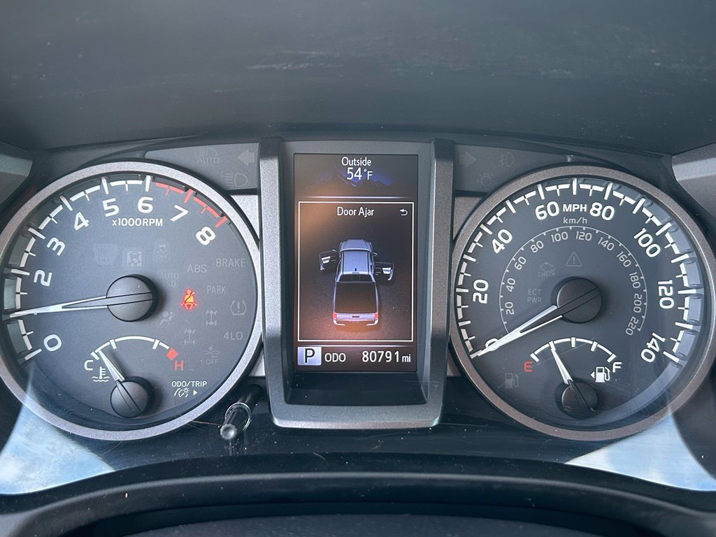 Used 2019 Toyota Tacoma TRD Sport AWD/4WD image 16
