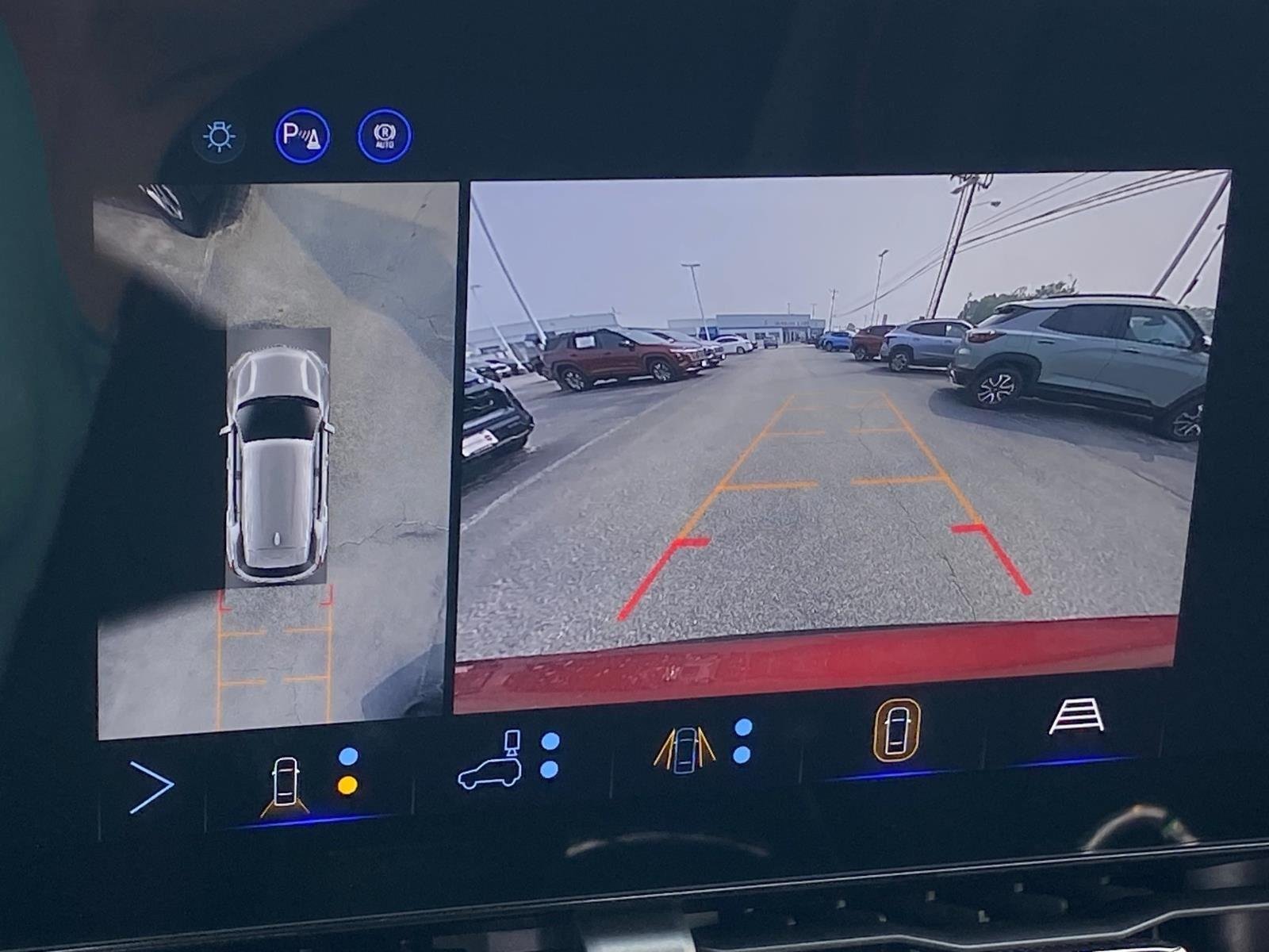 New 2027 Chevrolet Equinox RS w/ Safety and Technology Package FWD image 20