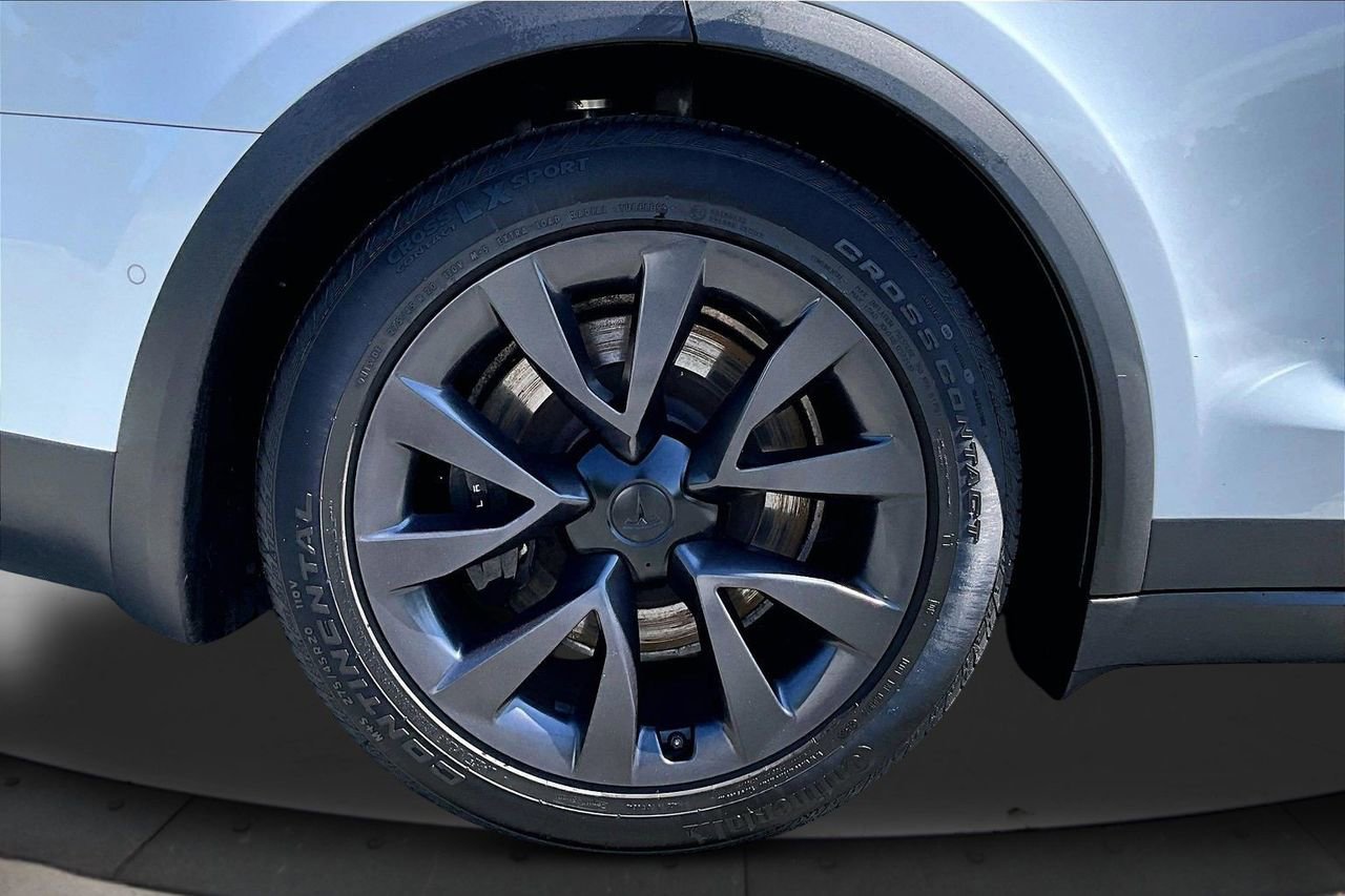 Used 2023 Tesla Model X AWD/4WD image 37