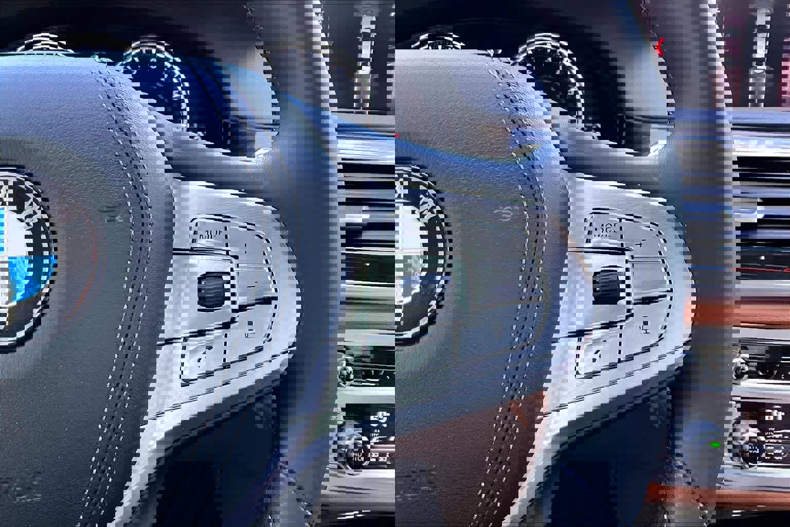 Used 2019 BMW 750i image 23