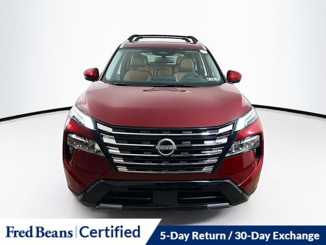 Used 2025 Nissan Rogue Platinum AWD/4WD image 2