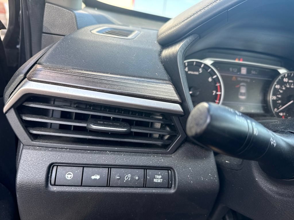 Used 2020 Nissan Altima 2.5 SL FWD image 9